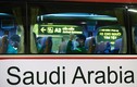 Tuyển Saudi Arabia đổ bộ Hà Nội, mang 9 tấn hành lý