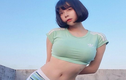 Đỏ mặt trước hot girl xinh đẹp diện đồ tập ngắn, bó sát