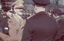 Những bức ảnh bị chôn vùi dưới đất về Adolf Hitler 