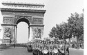 Paris dưới thời phát xít Đức chiếm đóng năm 1940