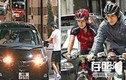 Châu Tinh Trì giàu sụ nhưng chỉ chuộng xe đạp