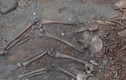 Hai bộ hài cốt cắt rời đầu trong mộ cổ ngàn năm 