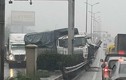Tai nạn liên hoàn, xe container rơi cắm đầu xuống chân cầu Hà Nội