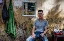 Độc: Thợ cắt tóc vỉa hè ở Việt Nam trên báo Anh