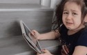 Bé gái khóc sướt mướt khi xem lại clip chia tay chị gái đi học xa