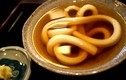 Độc đáo món mỳ 1 sợi như rắn cuộn trong bát tại Nhật Bản