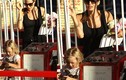 Angelina Jolie rạng rỡ với hai cô út ở Sydney