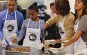 Xem Tổng thống Obama trổ tài nấu ăn cho người vô gia cư
