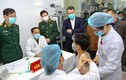 Cận cảnh TNV tiêm mũi vaccine COVID-19 đầu tiên tại Việt Nam