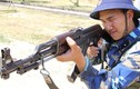 “Lính mới” Hải quân Việt Nam luyện bắn súng AK