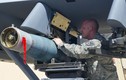 Cận cảnh việc lắp vũ khí chết người cho UAV MQ-9
