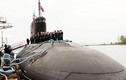 Tàu ngầm Hà Nội neo đậu an toàn ở Cam Ranh