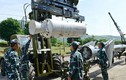 Cận cảnh quá trình lắp ráp tên lửa phòng không SA-2 Việt Nam
