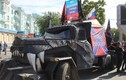 Dân quân Lugansk, Ukraine diễu binh với vũ khí lạ