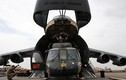 Tận mắt siêu máy bay C-5 Mỹ “há mồm, nuốt xe tăng”