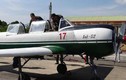 Ảnh QS ấn tượng tuần: phi công Mỹ tò mò Yak-52 Việt Nam