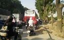 Đường Phạm Văn Đồng ùn tắc sau tai nạn xe đầu kéo cán chết người