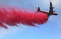 Video: Xem máy bay Boeing 747 chữa cháy rừng ở California