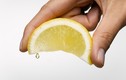 Video: Chỉ cách dưỡng trắng da, xóa mờ sẹo bằng hỗn hợp vitamin E, chanh
