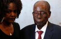 Cựu Tổng thống Zimbabwe bị trộm một va li chứa đầy tiền