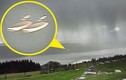 Vật thể lạ giống UFO xuất hiện ở hồ Loch Ness