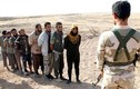 Hình ảnh hơn 1.000 phiến quân IS đầu hàng ở Hawija