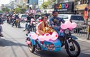 Dàn xe cưới độc gây náo loạn phố Sài Gòn