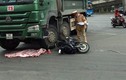 Xe máy va chạm ô tô tải, cháu bé 2 tuổi tử vong thương tâm