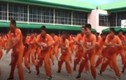 Video: Tròn mắt xem hàng trăm tù nhân Philippines cover vũ đạo 'Sorry Sorry' 