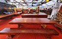 Chiêm ngưỡng bộ bàn ghế nguyên khối từ gỗ đỏ Nam Phi giá gần trăm triệu