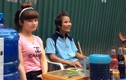 Cặp đôi bán trà đá - hát rong gây sốt mạng Việt