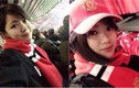 Nữ du học sinh cười tỏa nắng ở Old Trafford gây sốt