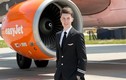 Hot boy phi công 19 tuổi nổi tiếng nhất nước Anh