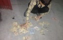 Thanh niên suýt mất Tết vì bị chó cưng cắn nát ví tiền 