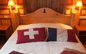 Kỳ dị khách sạn có 1-0-2 trên thế giới: Ngủ ở Pháp nhưng phải đi toilet ở Thuỵ Sĩ