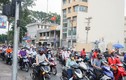 Đang thời gian cách ly nhưng đường phố Sài Gòn vẫn nhộn nhịp thế này