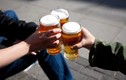Khi UBND huyện “bật đèn xanh”, khuyến khích uống bia