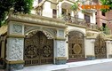 Bộ cổng núi tiền của biệt thự “sinh ba” ở Hà Nội