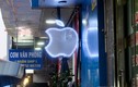 Loạt biển quảng cáo bị Apple đòi gỡ ngập đường phố Hà Nội