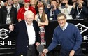 Tỷ phú Bill Gates, Warren Buffett “quậy” tưng bừng tại triển lãm