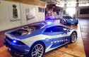 Cảnh sát Ý được tặng siêu xe Lamborghini Huracan 6 tỷ đồng