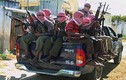 Xe giá rẻ Toyota Hilux khiến tay súng Libya phát cuồng 
