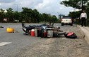 Sài Gòn: Xe máy va chạm ôtô, hai người bất tỉnh