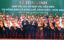 Thủ tướng dự lễ tôn vinh HTX, tổ hợp tác và nông dân tiêu biểu