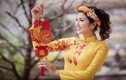 Nữ game thủ Việt xinh lung linh trong áo dài Tết