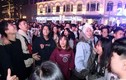 Hình ảnh giới trẻ Hà thành “quẩy” tưng bừng chào đón năm mới 2018