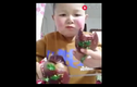 Video: Cậu bé mập “ăn cả thế giới” khiến ai cũng hết hồn