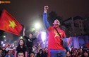 U23 Việt Nam chiến thắng lịch sử, người dân ăn mừng đến gần sáng