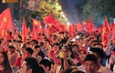 Người dân Hà Nội “xuyên đêm” mừng Olympic Việt Nam vào bán kết ASIAD 2018