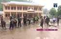 Video: Trường học ngập trong bùn đất dày 1m trước ngày khai giảng